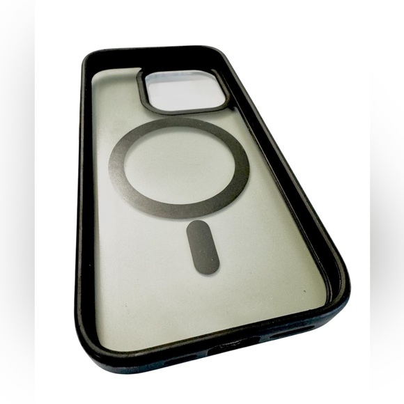 JETech Magnetic Case for iPhone 15 Pro 6.1-Inch Compatible with MagSafe - Picture 4 of 5